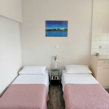 Perlica Feriehus Marusici (Split-Dalmatia)